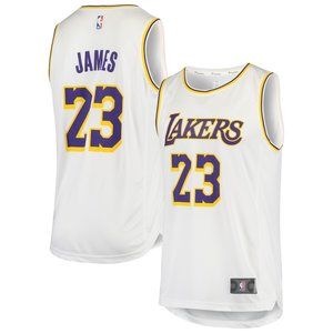 Women's Lakers Jersey XL LeBron James. Runs like a Med/large